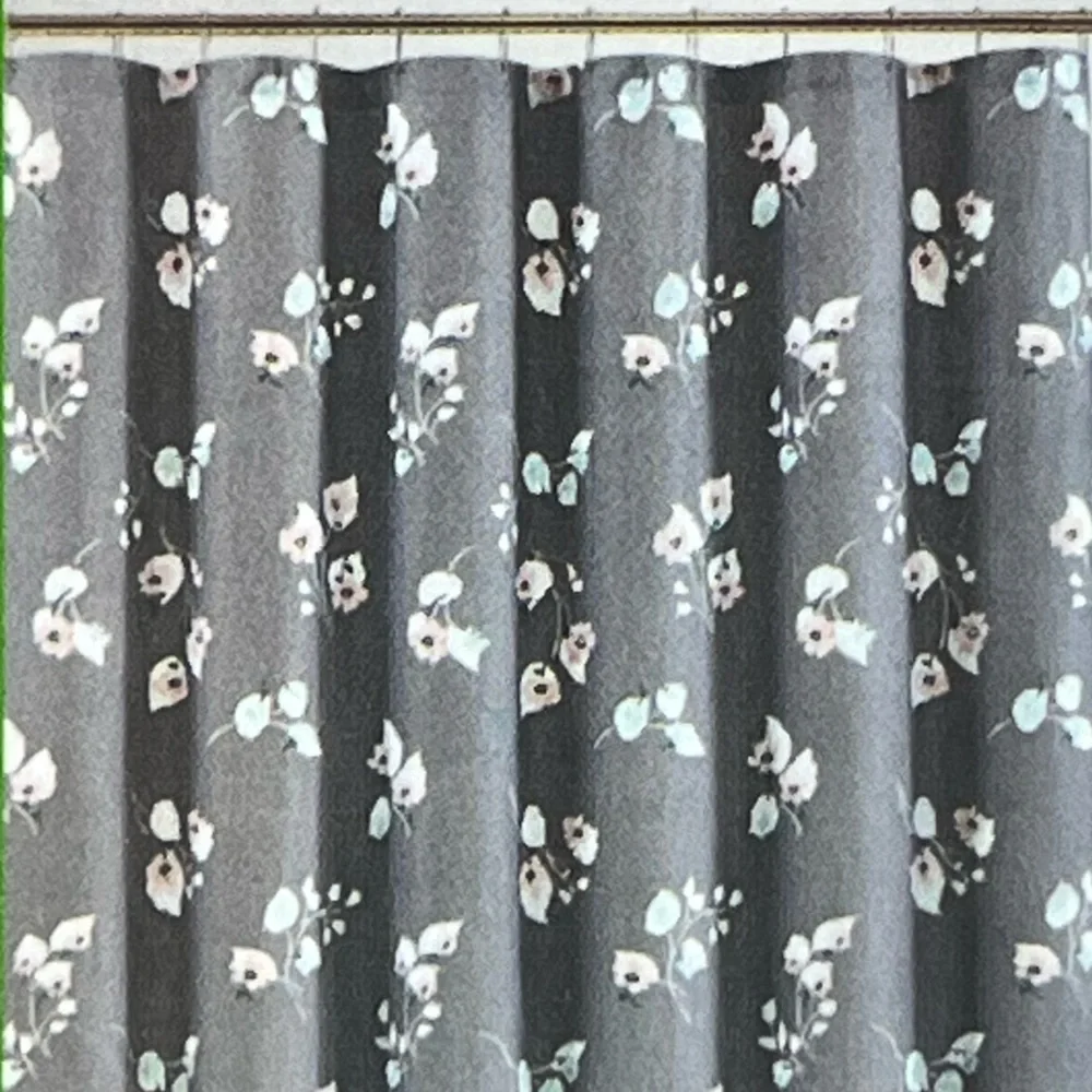 Kate Spade - ‘Flowered - Gray’ shower curtain. 72“ x 72“. NWT.